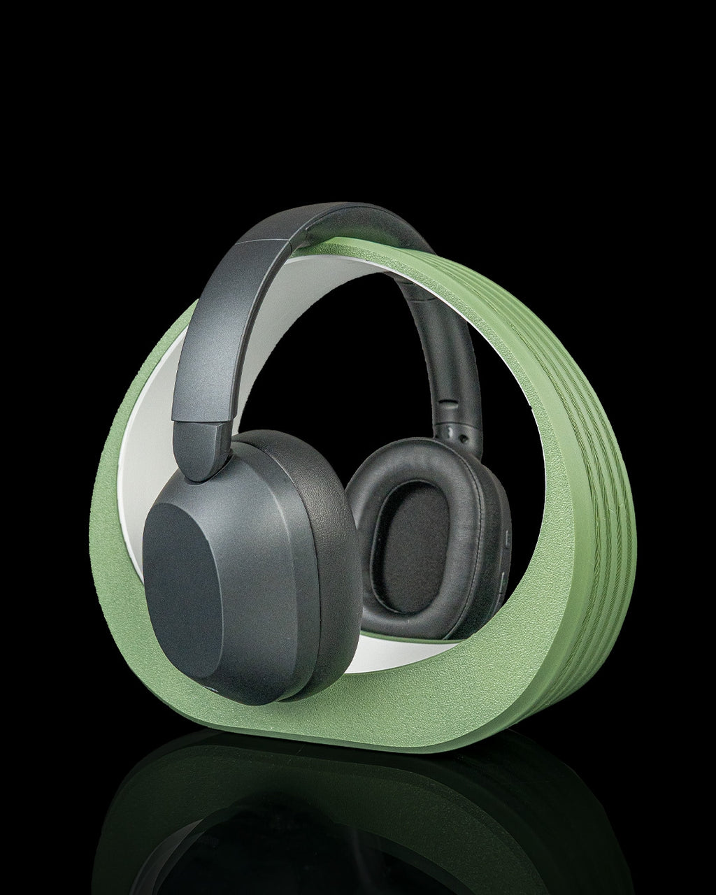 Ring Dock — Headset Stand & Desk Organiser