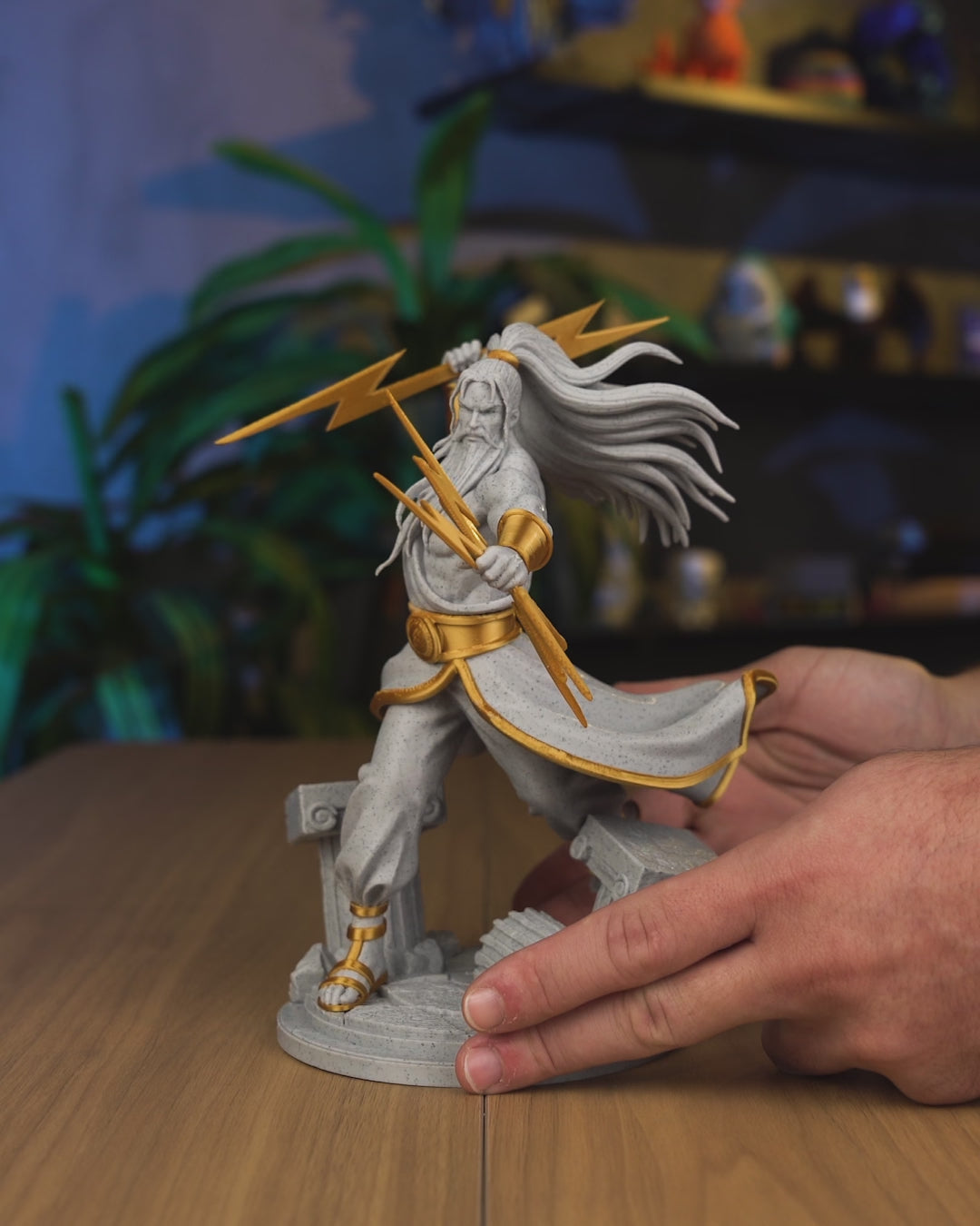 Zeus — The Colossus Line | 22cm Statement Miniature